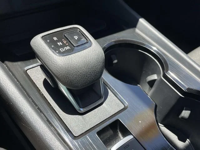 Used 2024 White Nissan SV image 31
