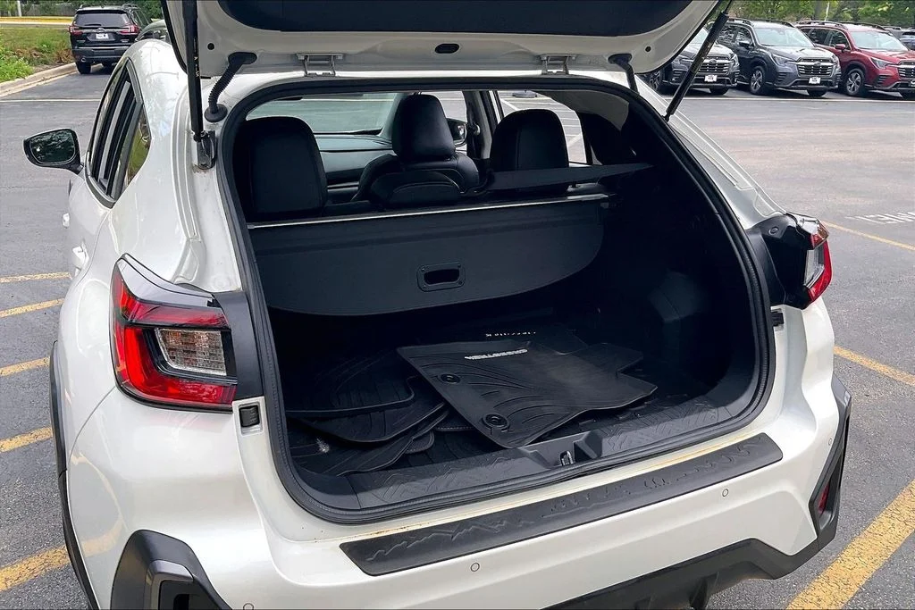 Used 2025 White Subaru Limited image 31