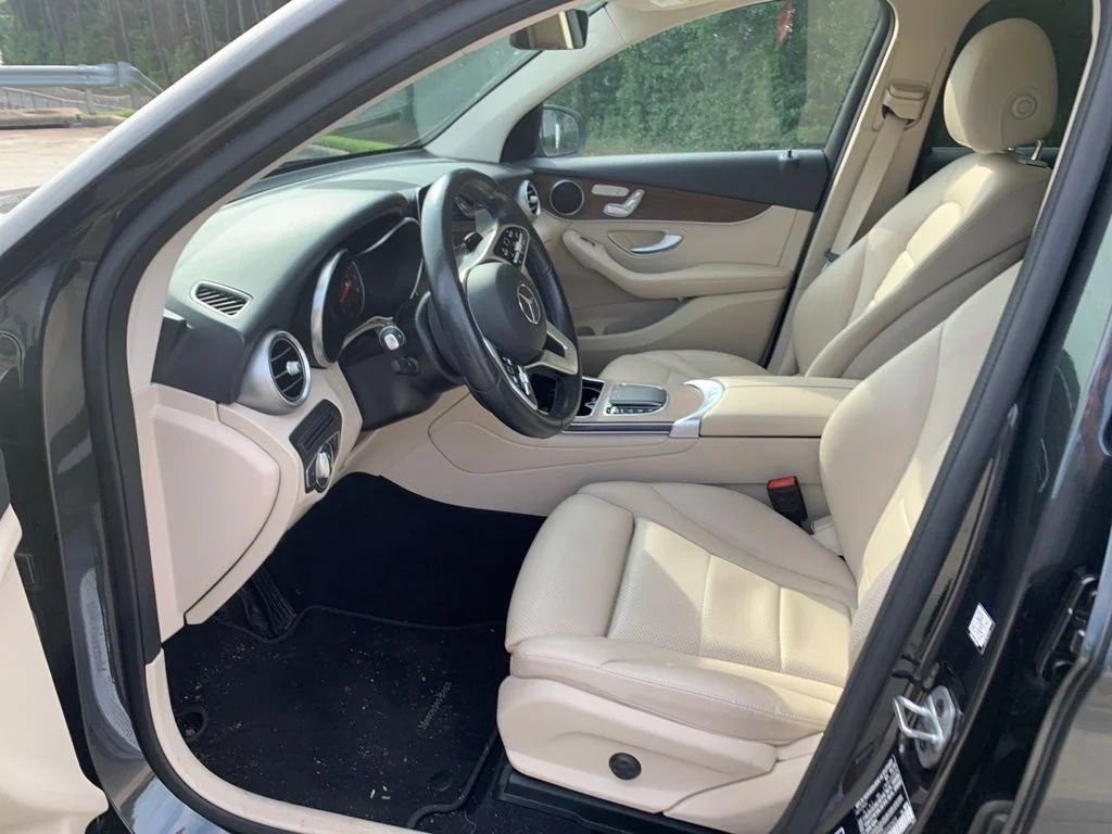 Used 2022 Gray Mercedes-Benz GLC 300 image 14