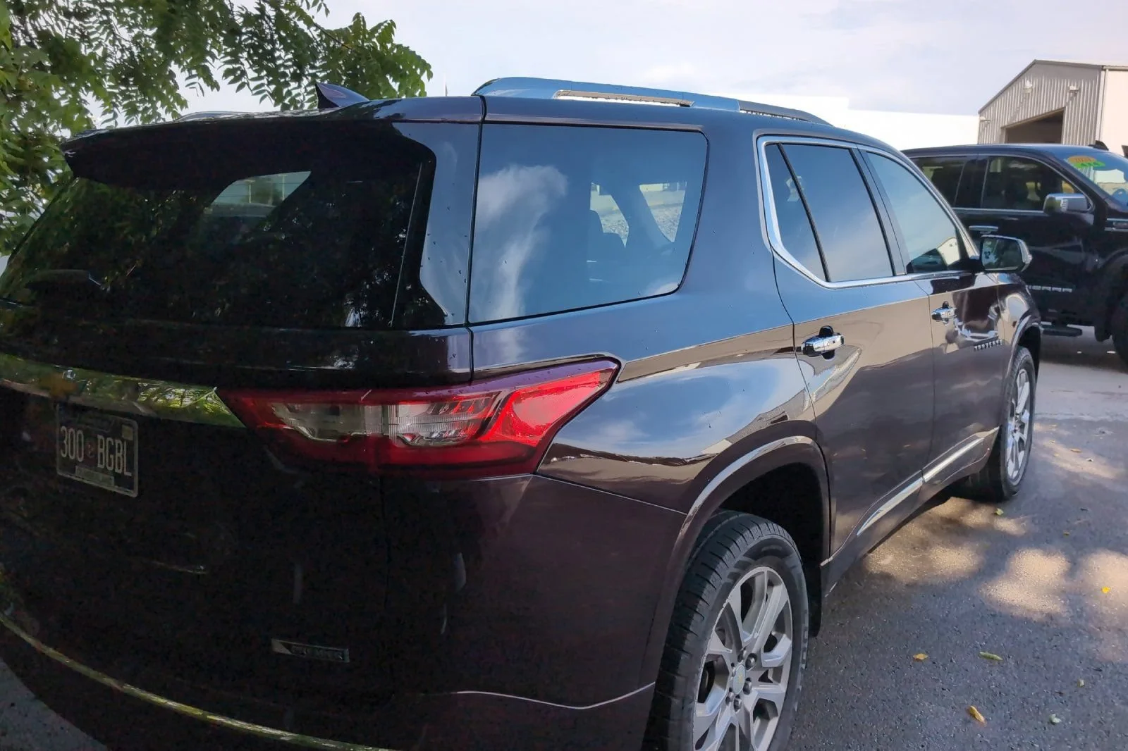 Used 2018 BLACK CURRANT METALLIC Chevrolet Premier image 5