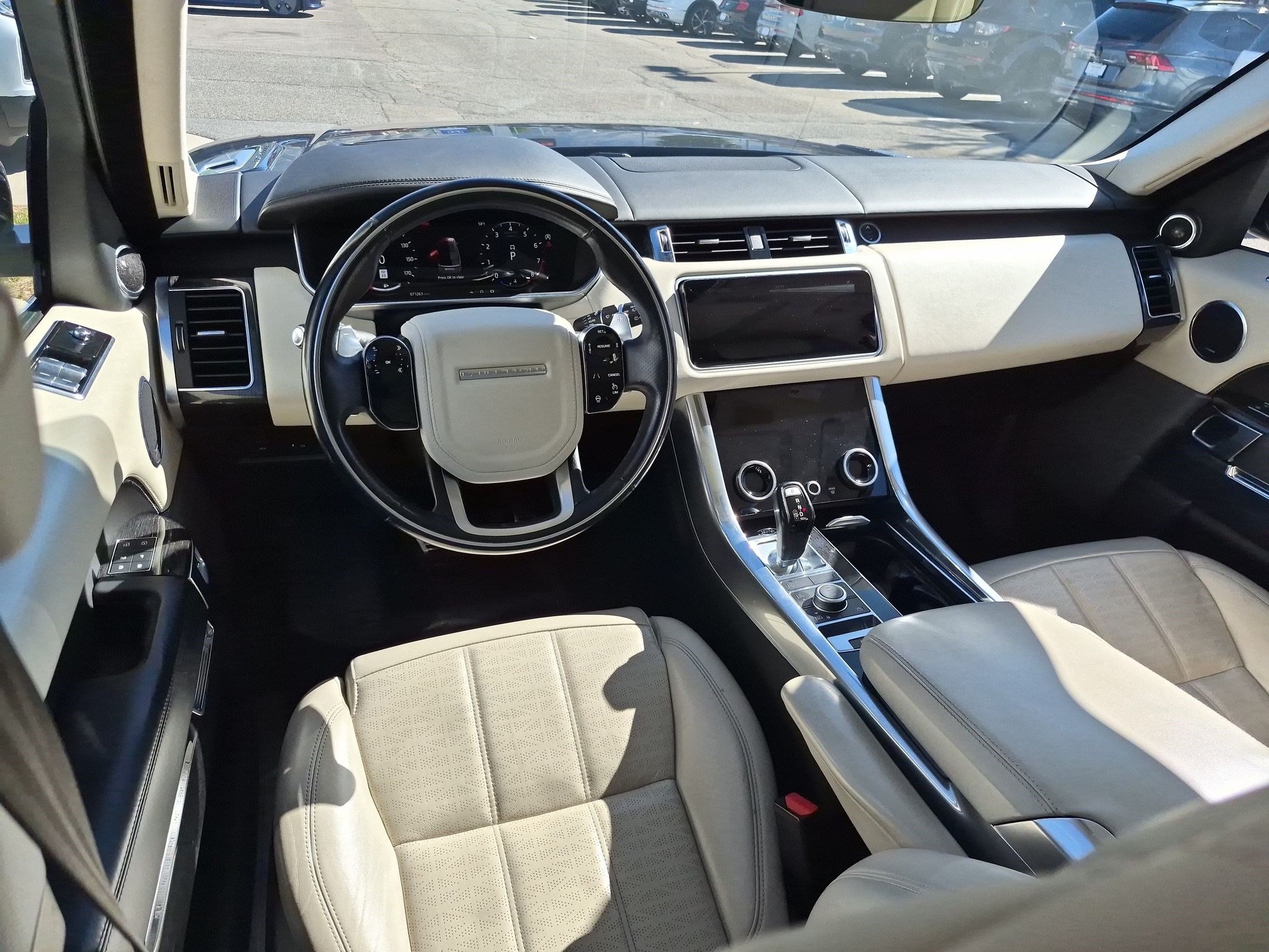 Used 2021 Santorini Black Metallic Land Rover Autobiography image 28