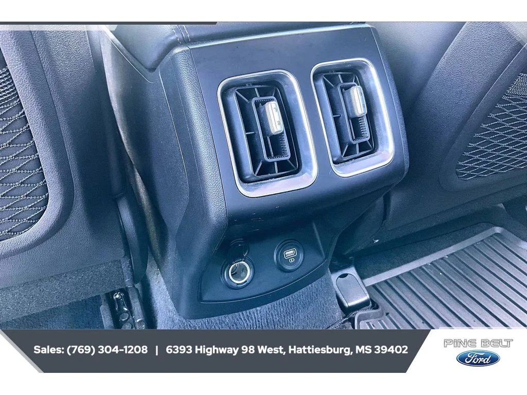Used 2022 Sparkling Silver Kia S image 25