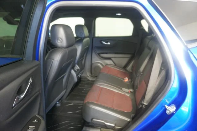 Used 2019 Kinetic Blue Metallic Chevrolet RS image 27