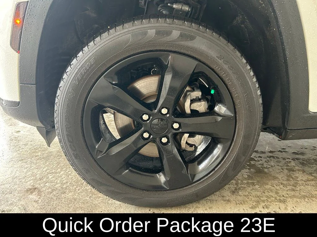 Used 2024 White Jeep Limited image 14
