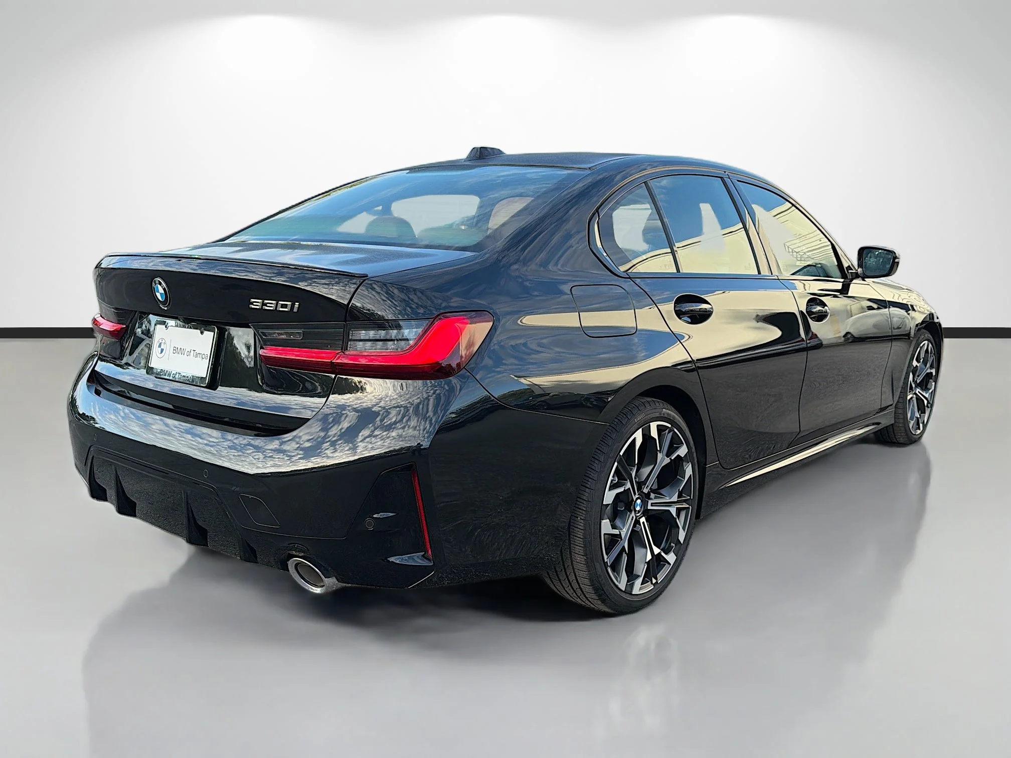 Used 2025 Black Sapphire Metallic BMW 330i image 3