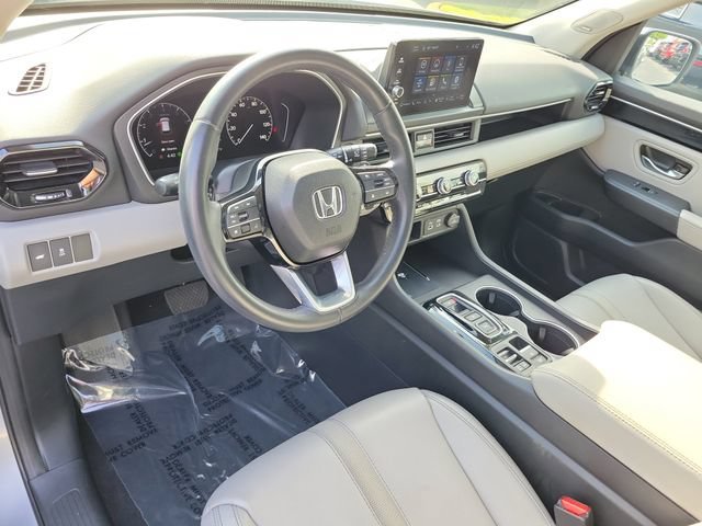 Certified Used 2023 Lunar Silver Metallic Honda 2WD TRG image 16