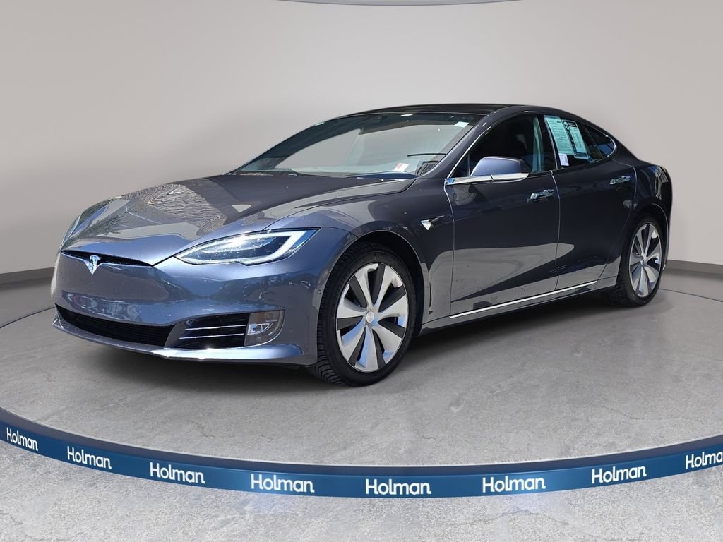 Used 2021  Tesla Long Range image 1