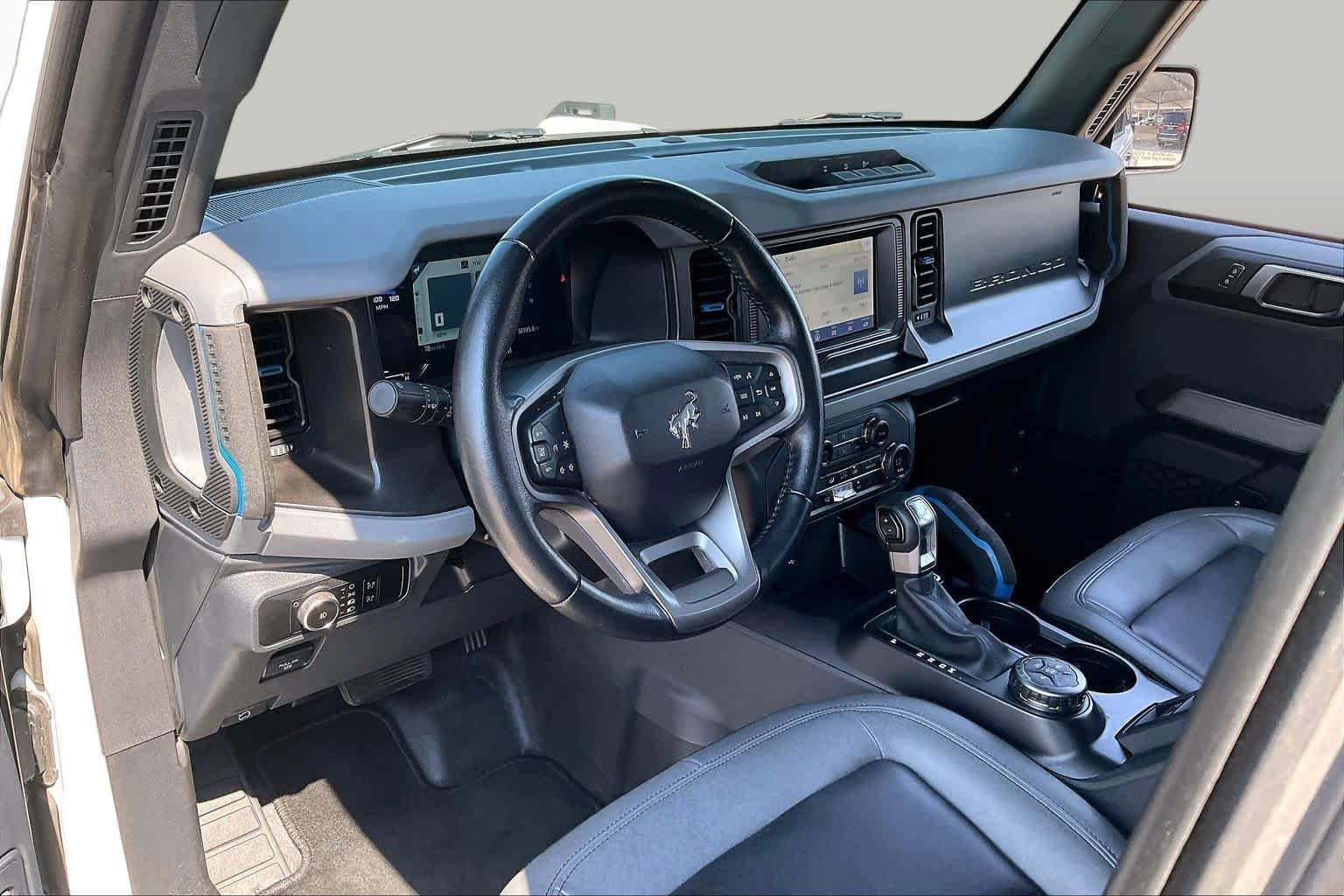 Used 2023 Oxford White Ford Black Diamond image 17
