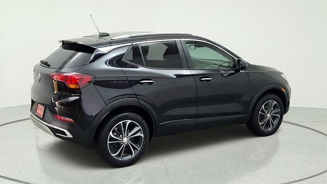 Used 2020 Black Buick Select image 14