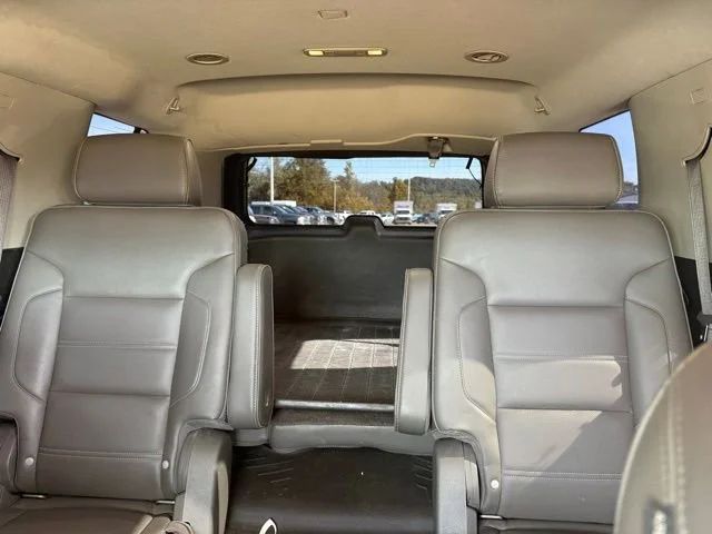 Used 2016 WHITE FROST TRICOAT GMC Denali image 16