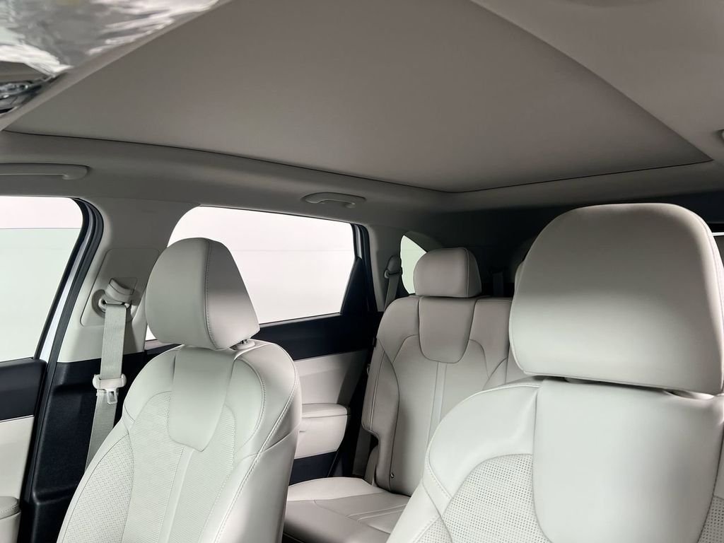 New 2026 Glacial White Pearl Kia S image 19