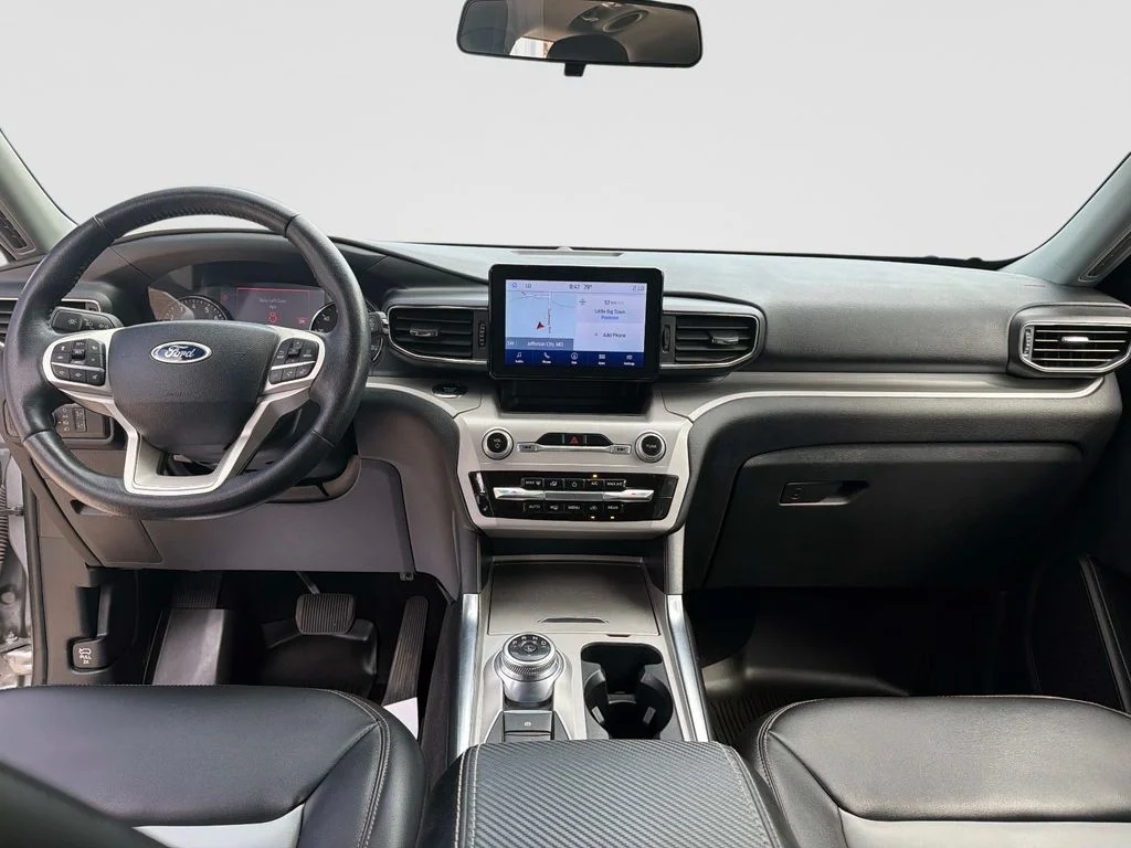 Used 2023 Silver Ford XLT image 19