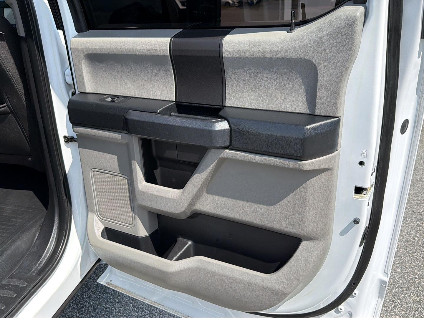 Used 2018 Oxford White Ford XL image 15
