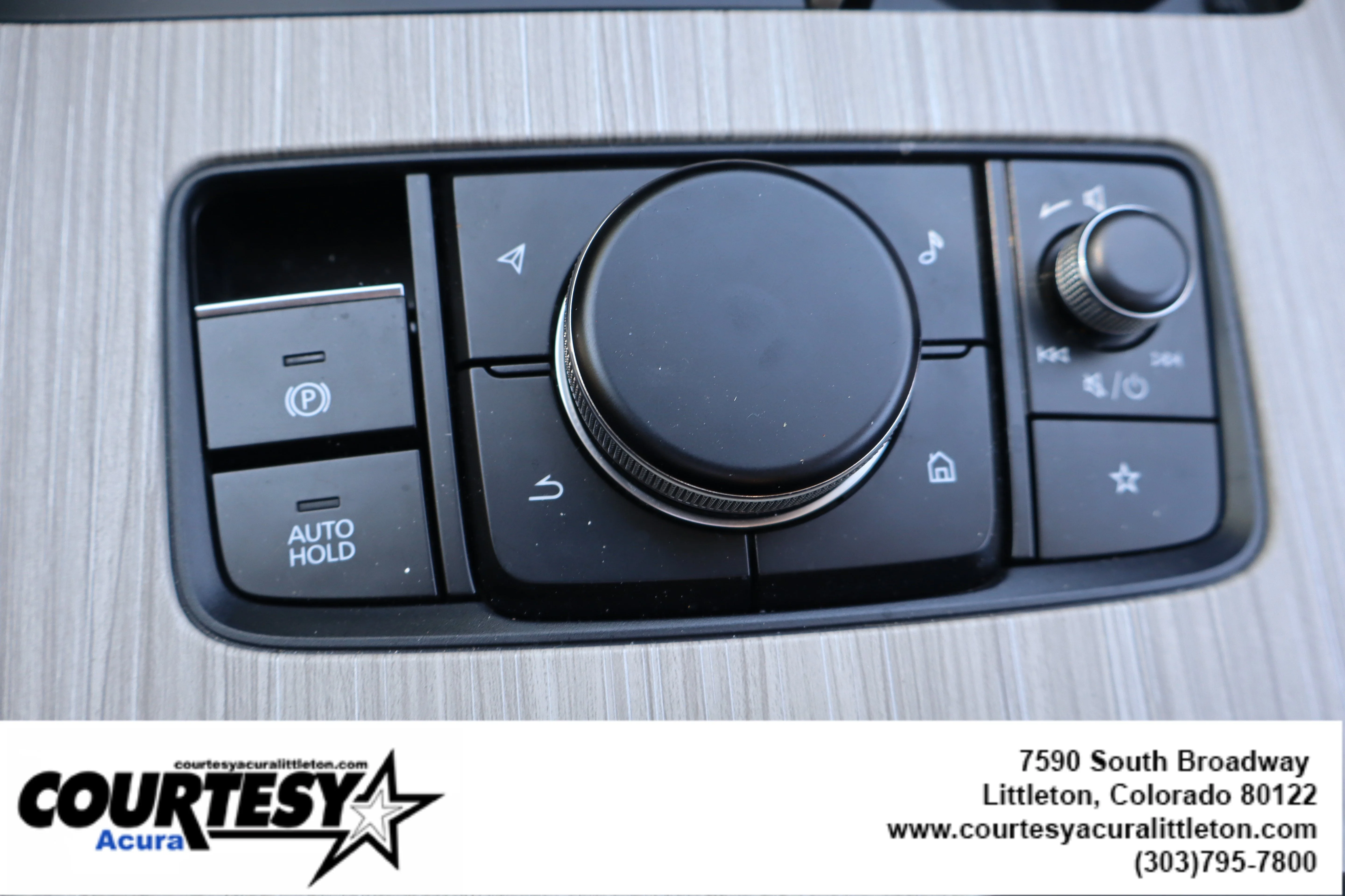 Used 2024 Platinum Quartz Mazda Preferred image 20