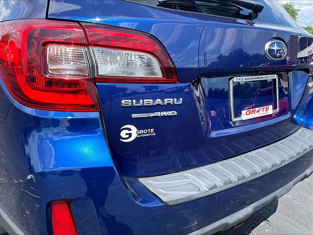 Used 2016 Blue Subaru 3.6R image 8