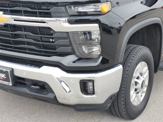 Used 2025 Black Chevrolet LT image 10