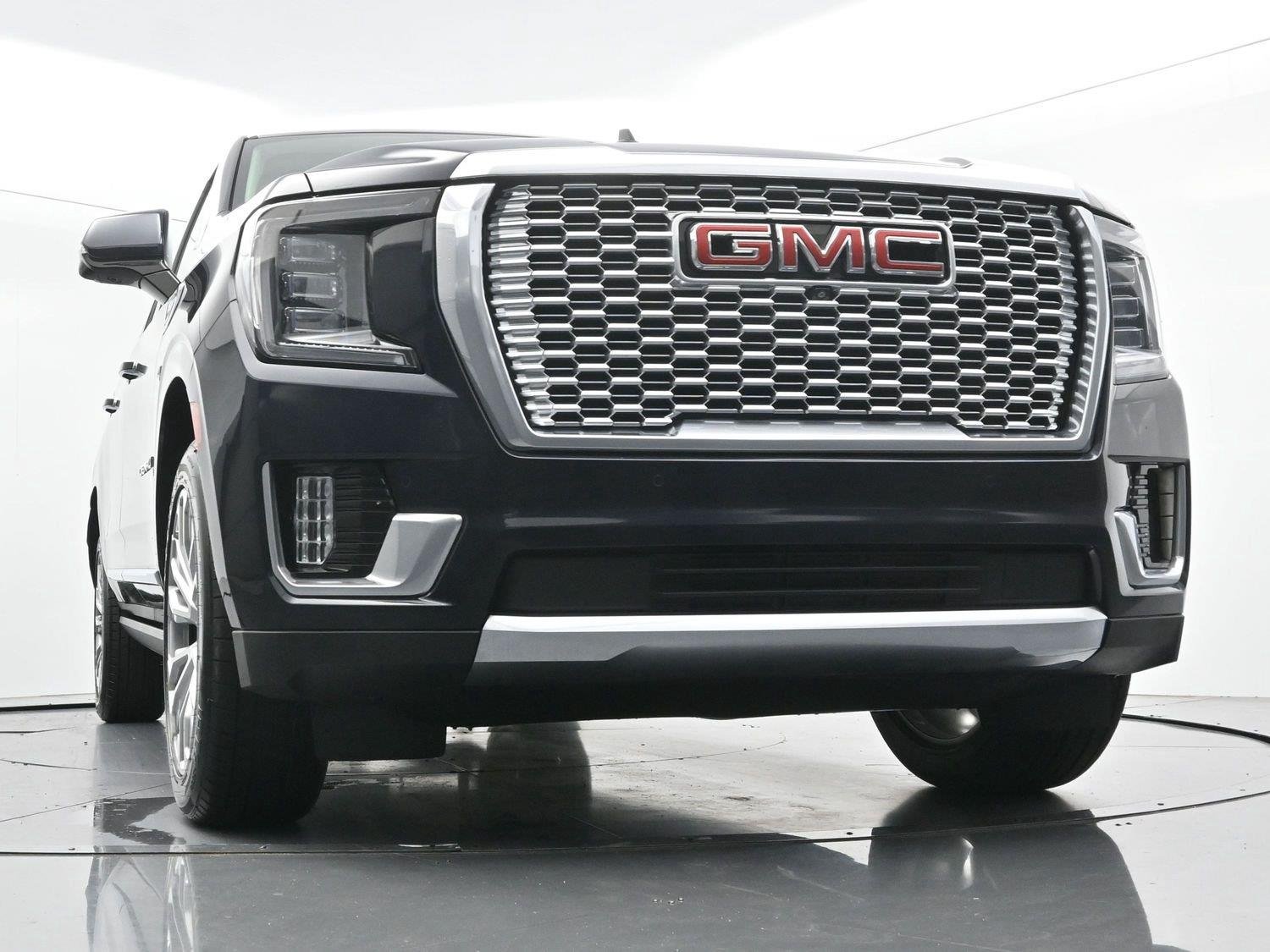 Used 2023 MIDNIGHT BLUE METALLIC GMC Denali image 52