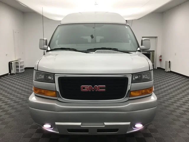 Used 2023 Quicksilver Metallic GMC Work Van image 14