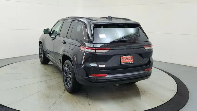 New 2026 Diamond Black Crystal Pearl-Coat Exterior Paint Jeep Summit image 8