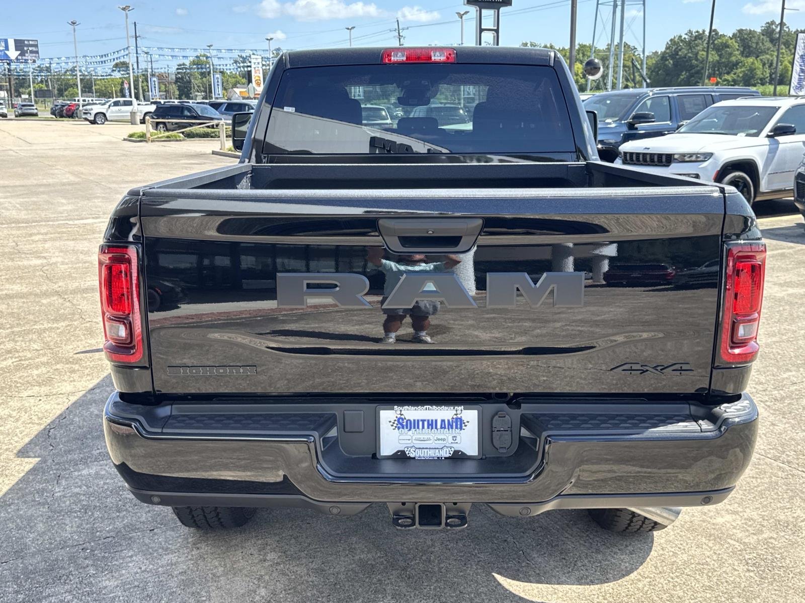 New 2026 Diamond Black Crystal Pearl-Coat Exterior Paint RAM Big Horn image 5