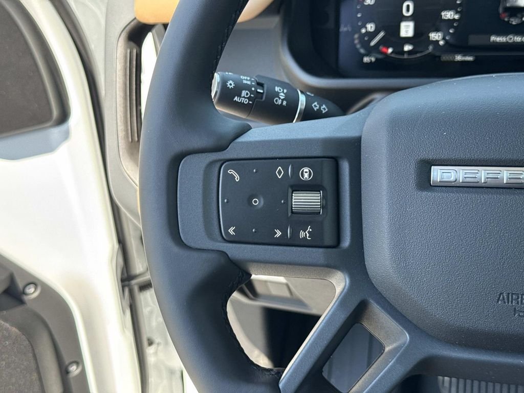 New 2026 Fuji White Land Rover S image 7