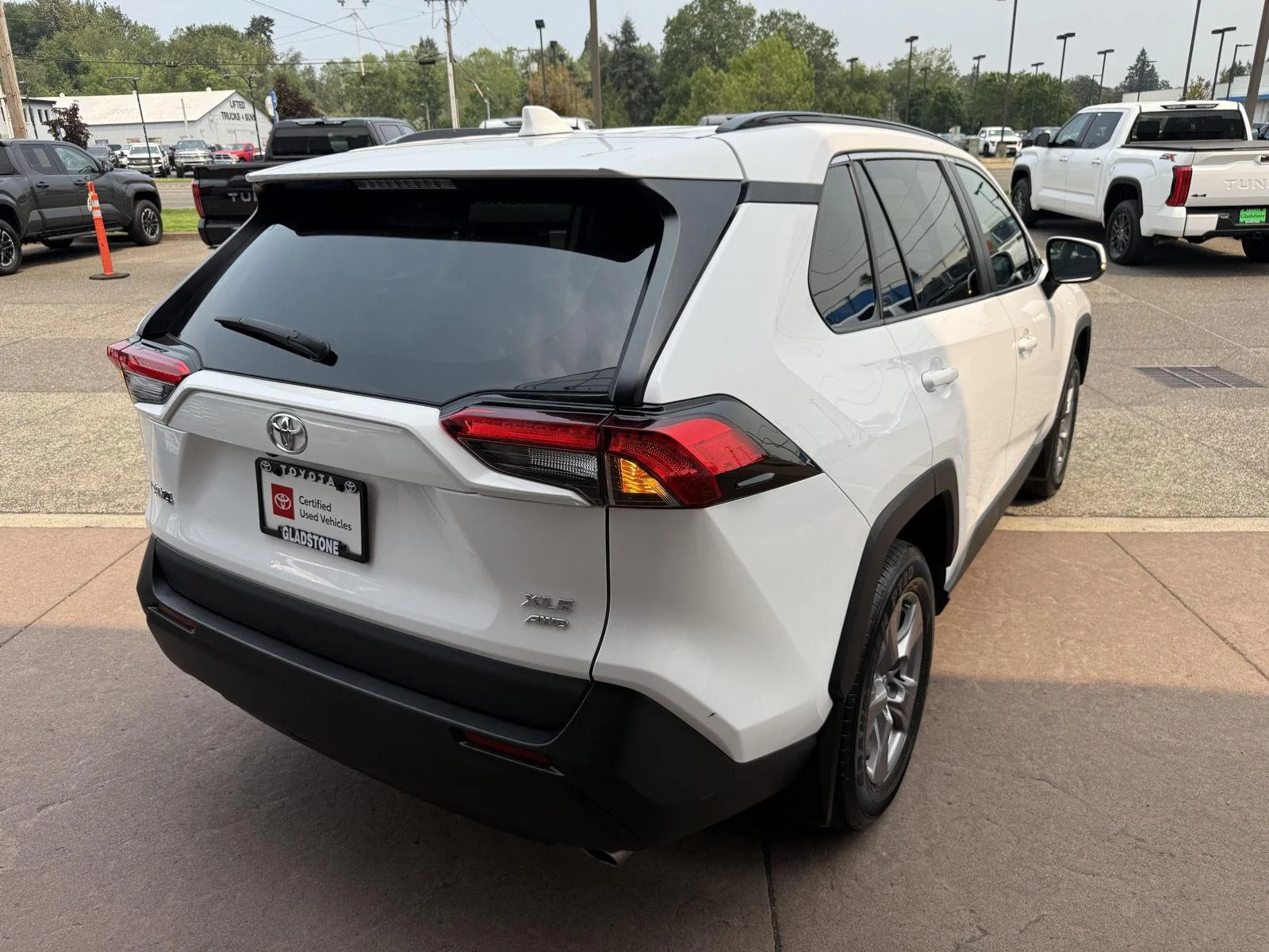 Used 2023 Ice Cap Toyota XLE image 8