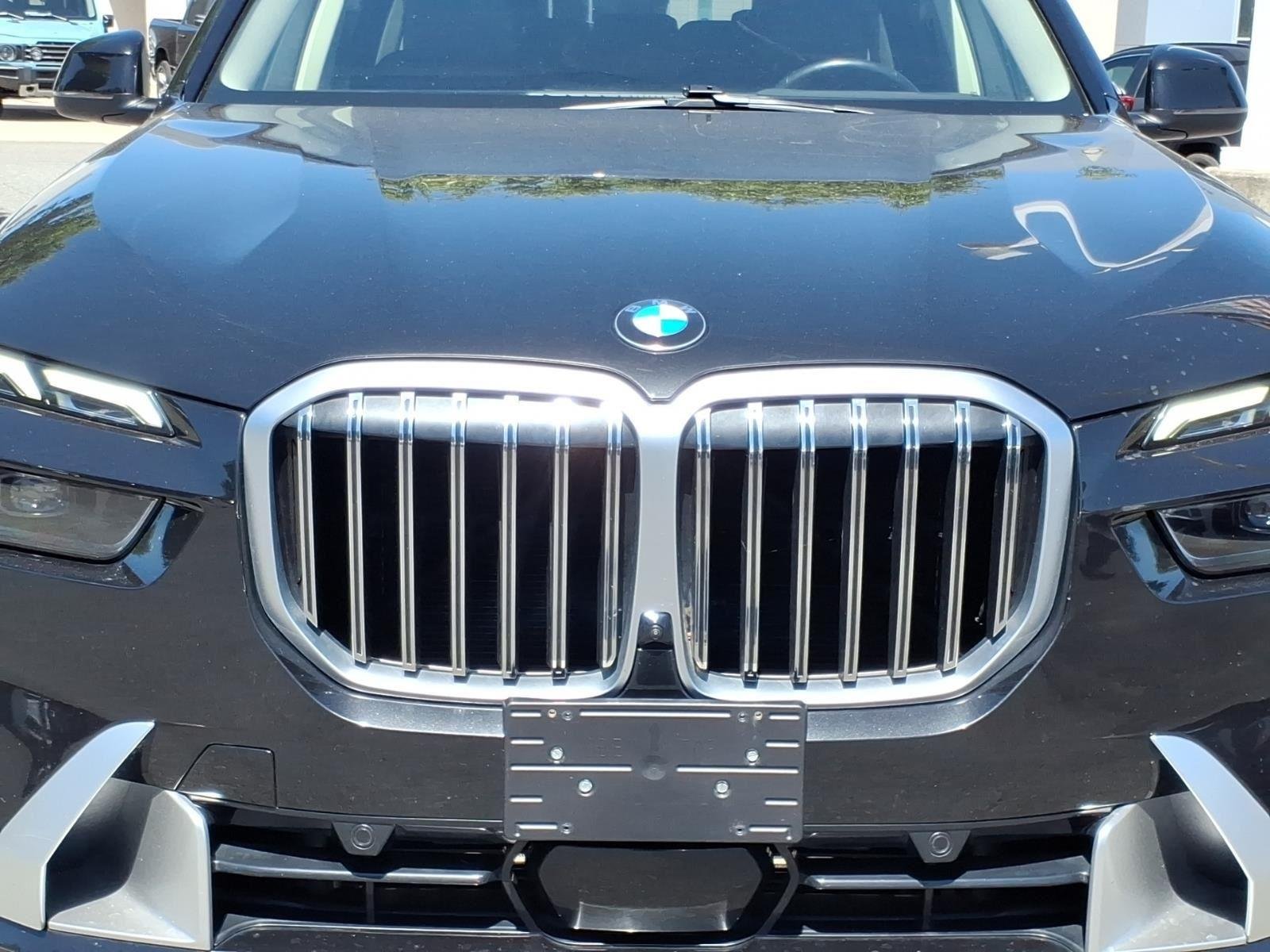 Used 2023 Black Sapphire Metallic BMW xDrive40i image 13