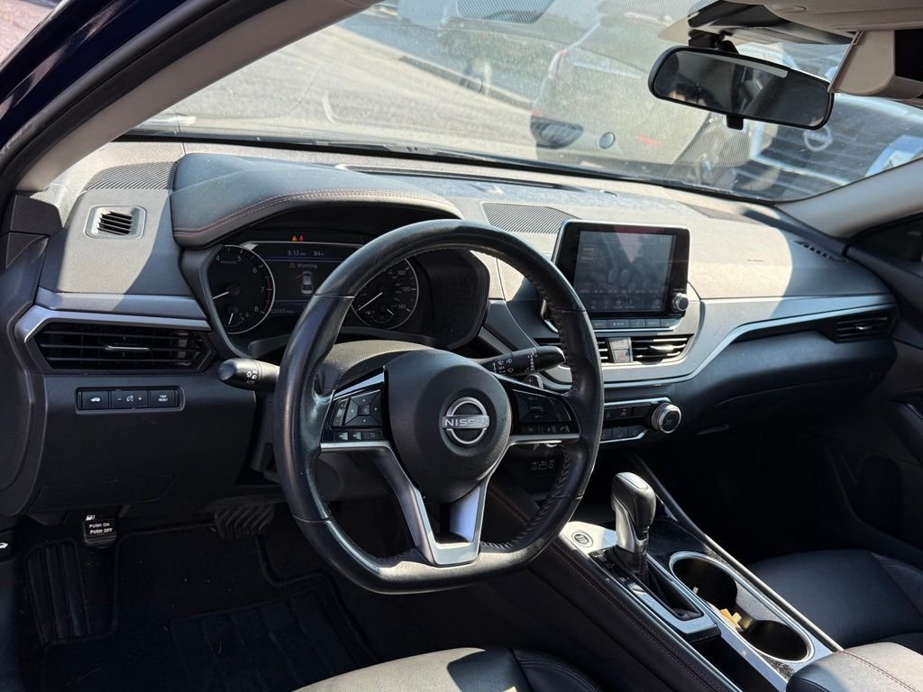 Used 2024 Blue Nissan 2.5 SR image 3