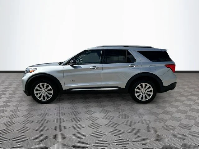 Used 2022 Silver Ford King Ranch image 8