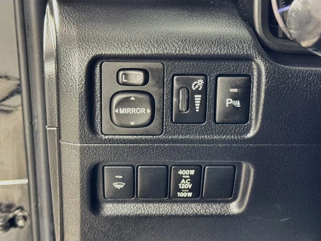Used 2018 Midnight Black Metallic Toyota Limited image 11