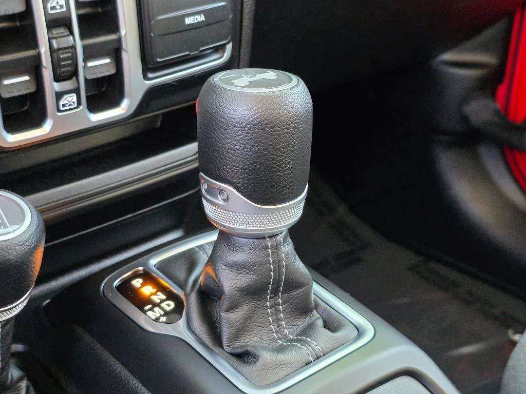 Used 2025 Red Jeep Sport S image 32