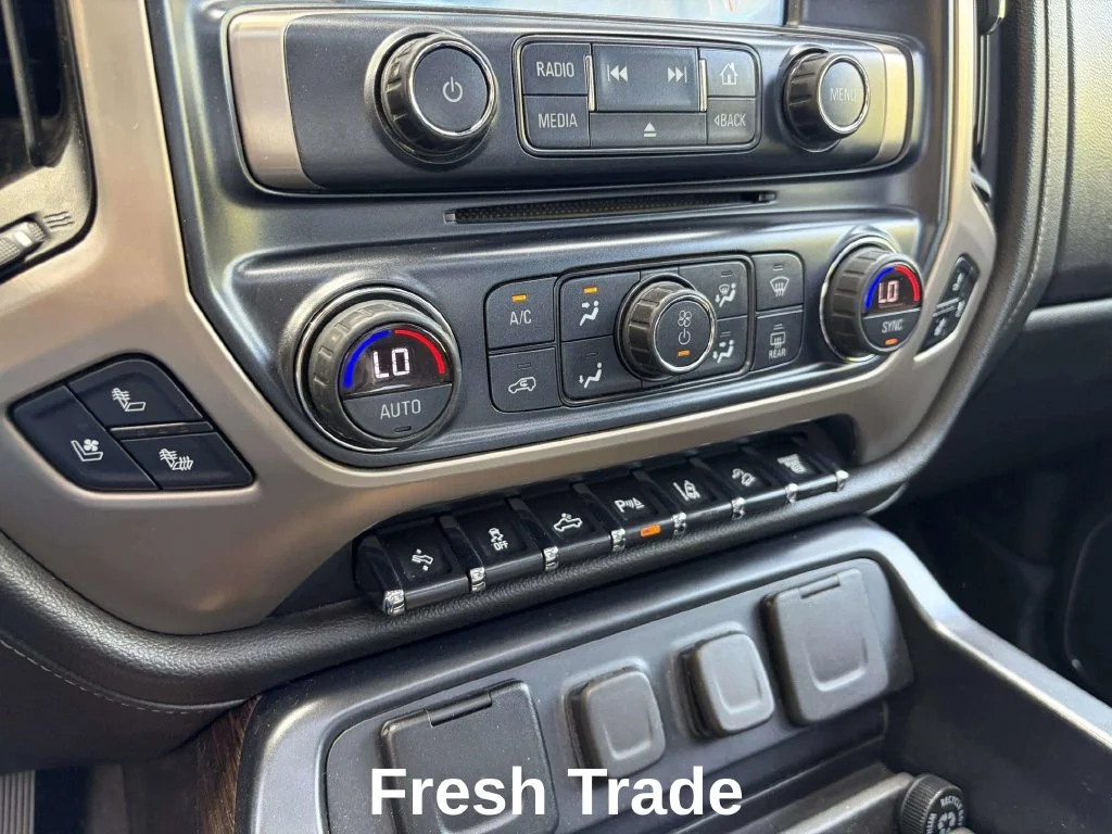Used 2018 Red Quartz Tintcoat GMC Denali image 15