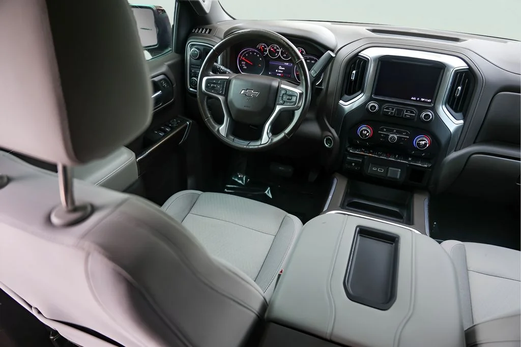 Used 2020 Blue Chevrolet RST image 28