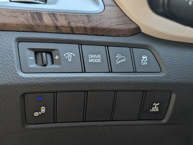 Used 2017 Espresso Hyundai SE image 20