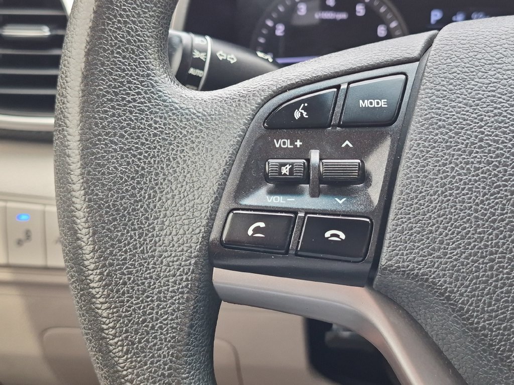 Used 2020 White Hyundai Value image 26