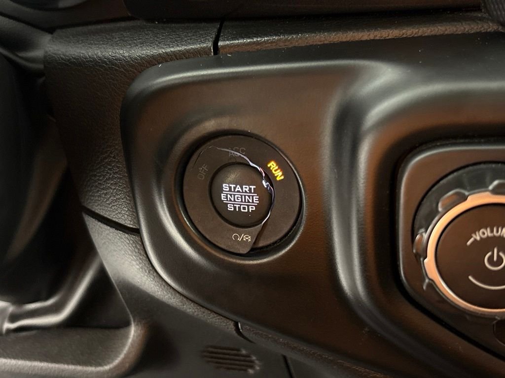 Used 2022 Gray Jeep Unlimited Sport Altitude image 28