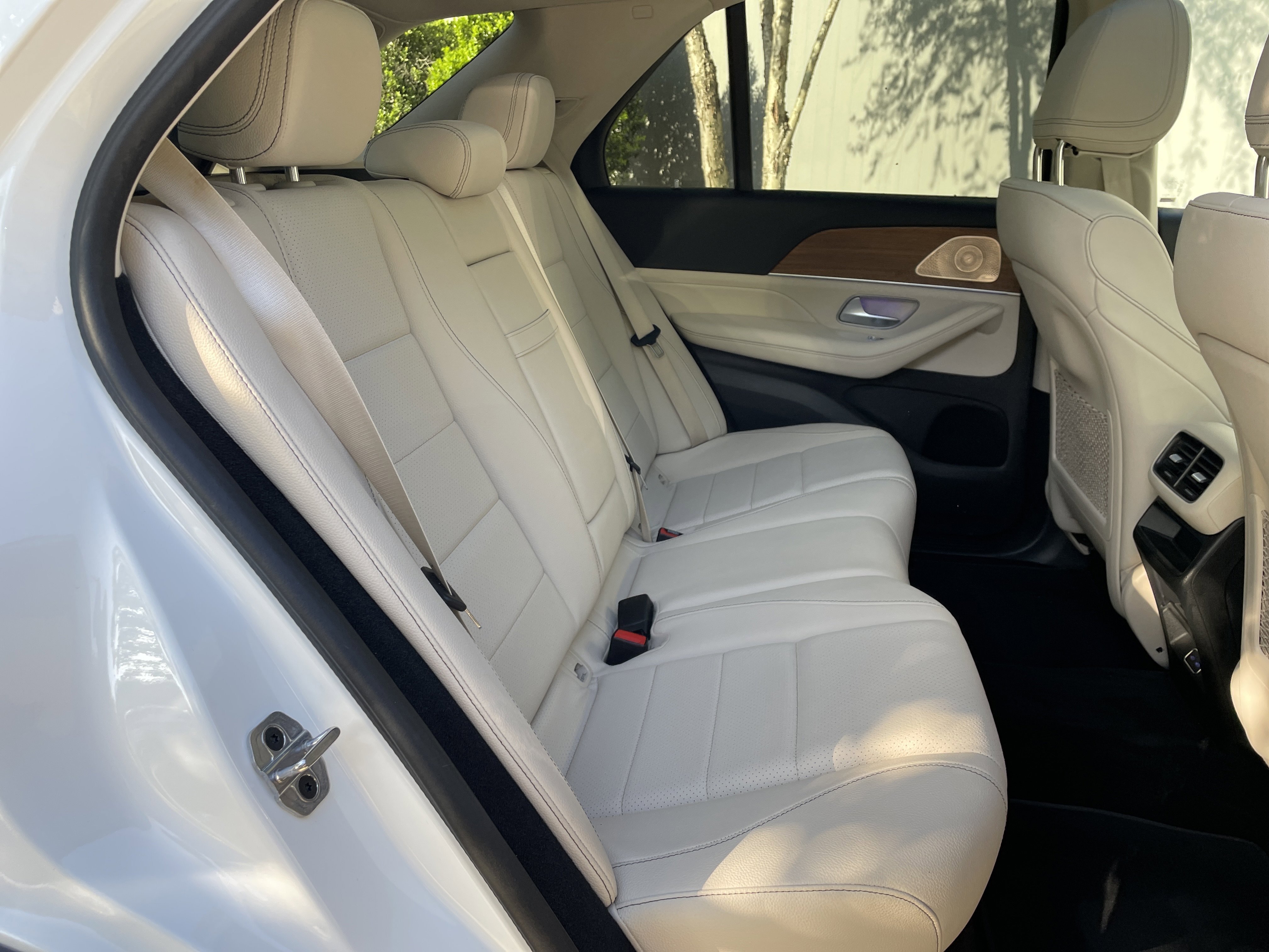 Certified Used 2024 Polar White Mercedes-Benz GLE 450 4MATIC® SUV image 44