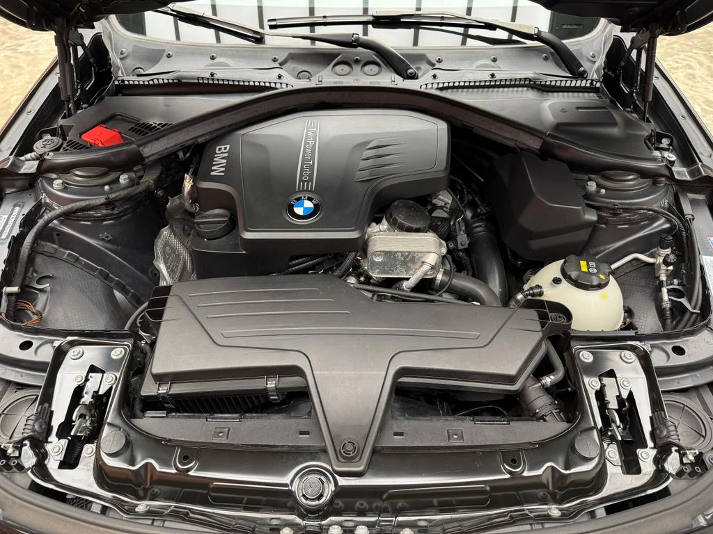 Used 2015 Black BMW 320i xDrive image 29