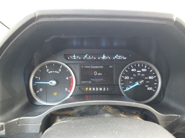 Used 2019 White Ford XL image 16