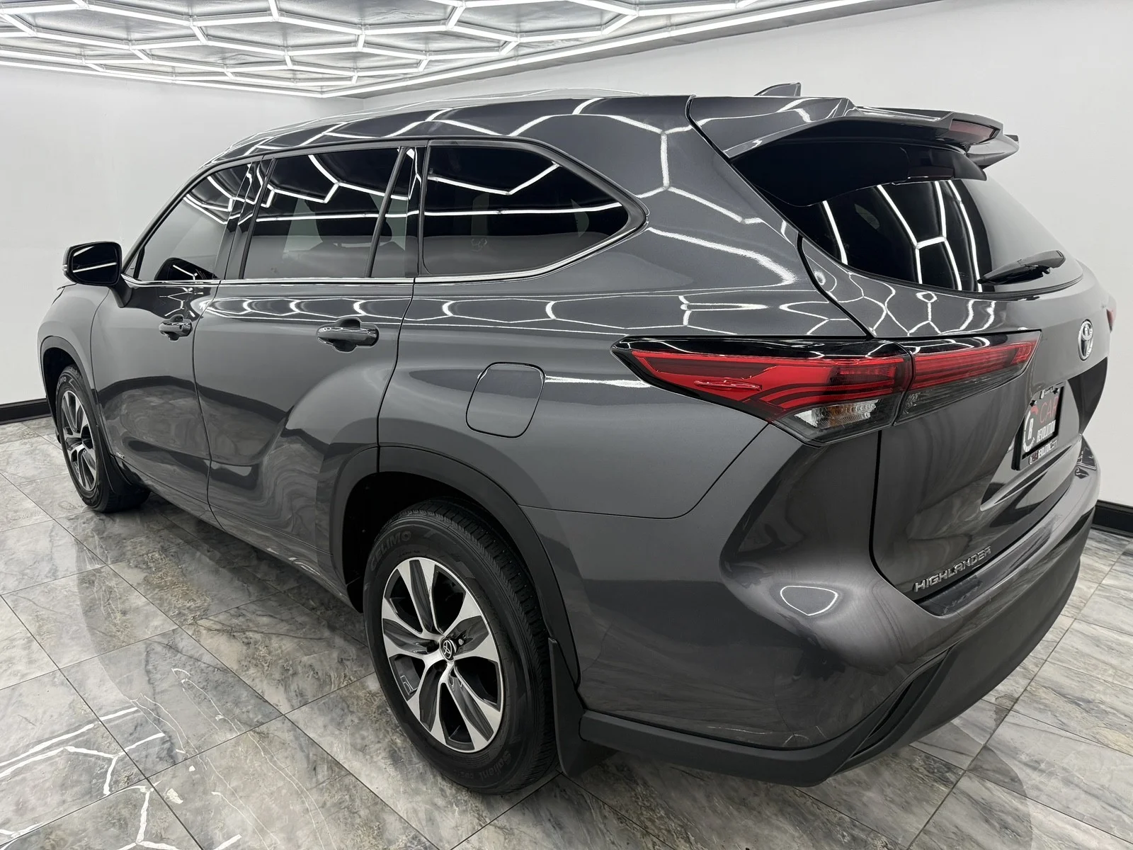Used 2022 Magnetic Gray Metallic Toyota Hybrid XLE AWD image 4