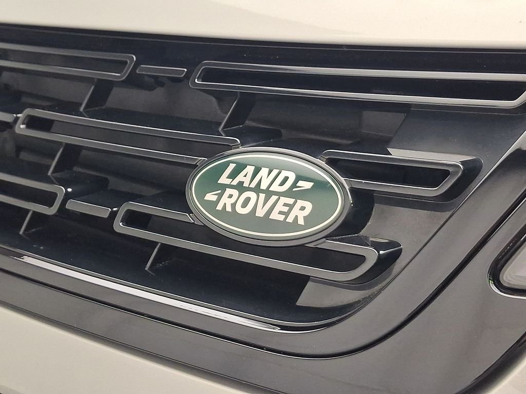 Certified Used 2026 Seoul Pearl Silver Met Land Rover Dynamic image 31