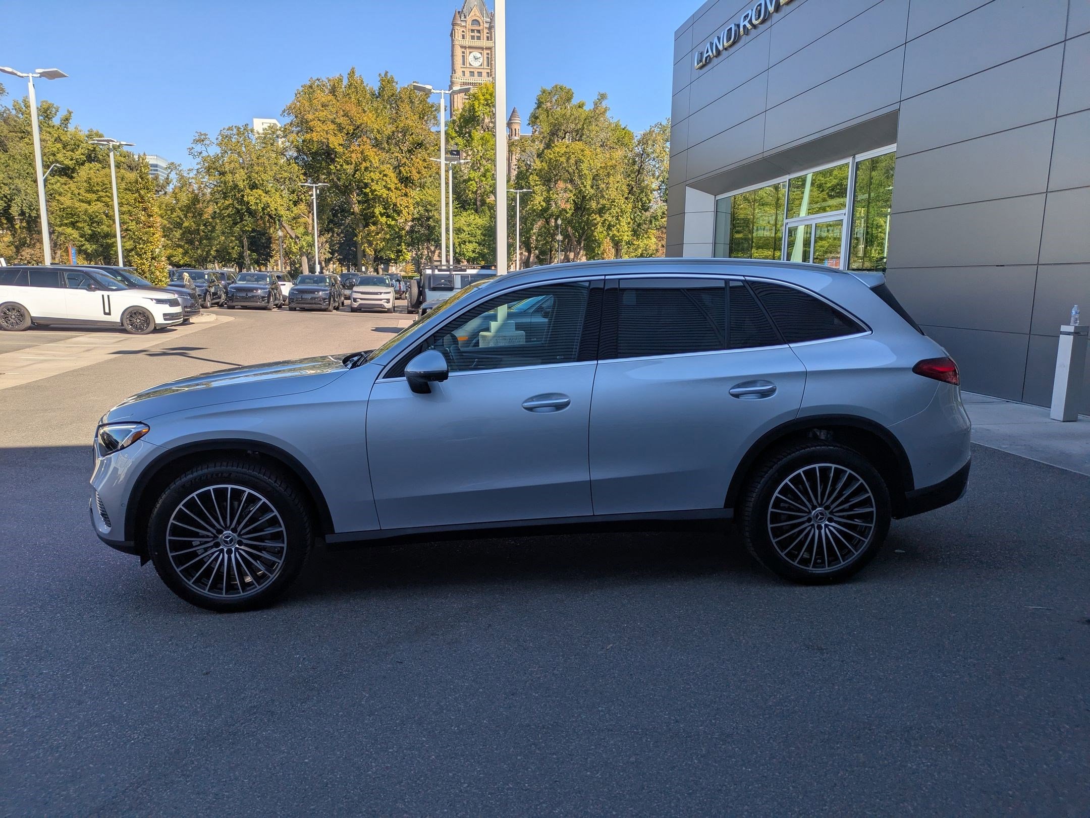 New 2026 Cirrus Silver Metallic Mercedes-Benz GLC 300 image 23