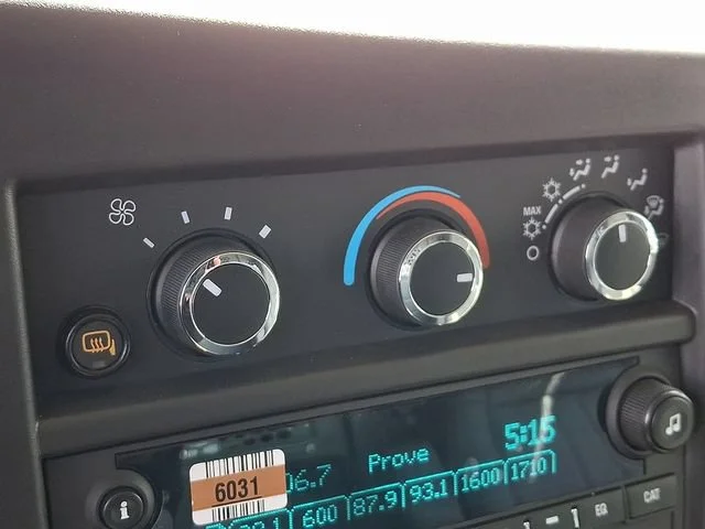 New 2025 Summit White GMC Work Van image 13