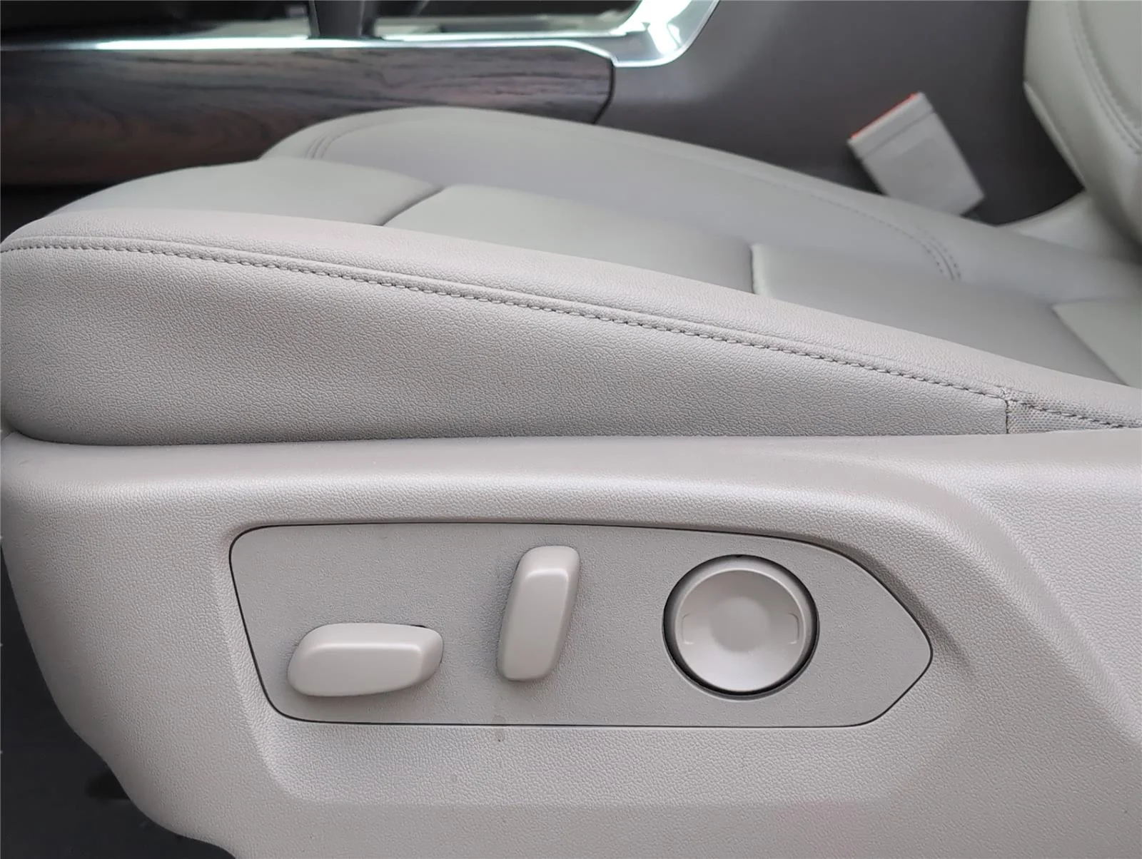 New 2026 Summit White GMC SLT image 27