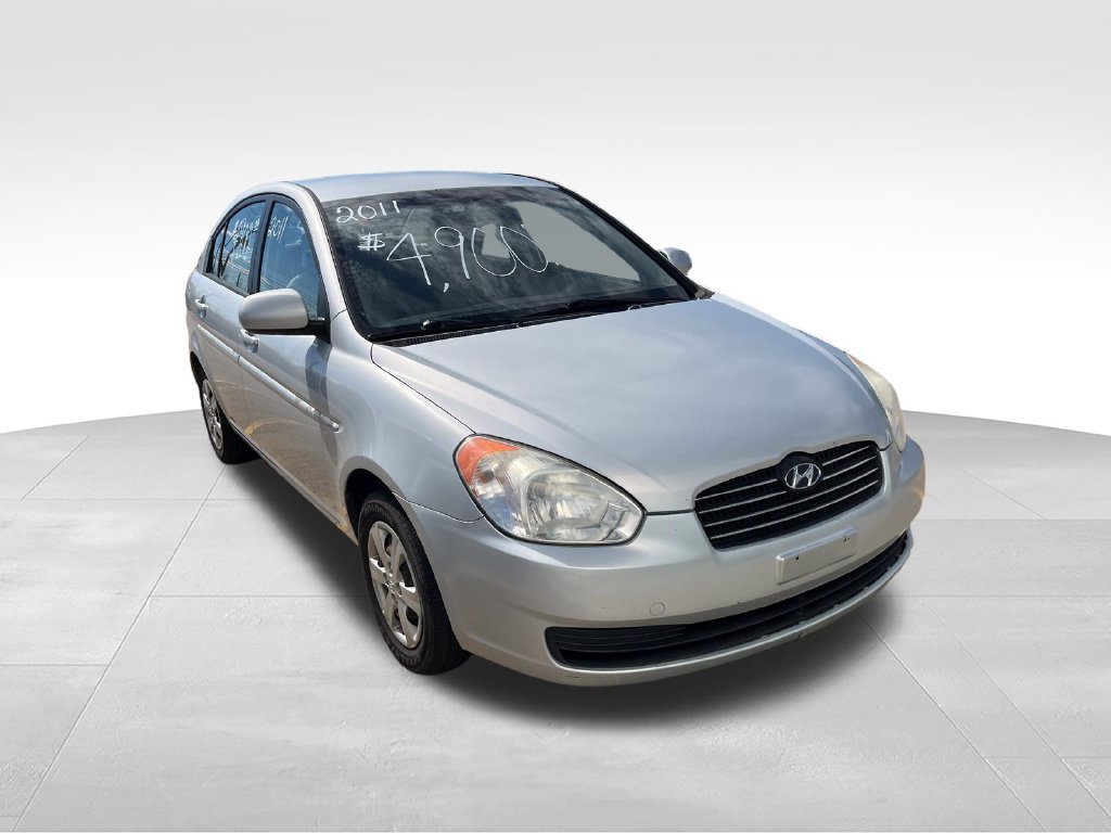 Used 2011 Silver Hyundai GLS image 7