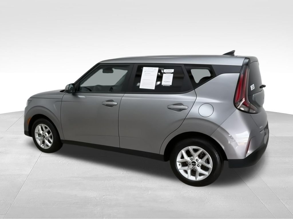 Used 2024 Gray Kia LX image 7