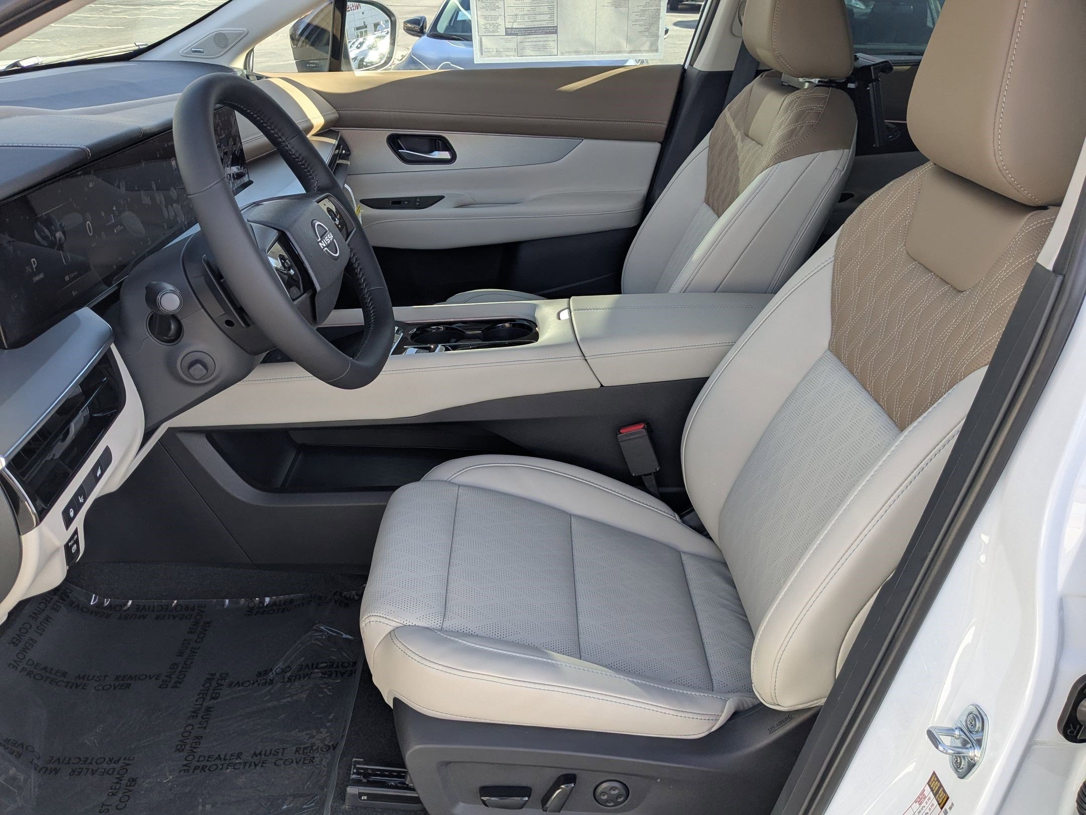 New 2026 Everest White Pearl Tricoat/Super Black Nissan Platinum image 14