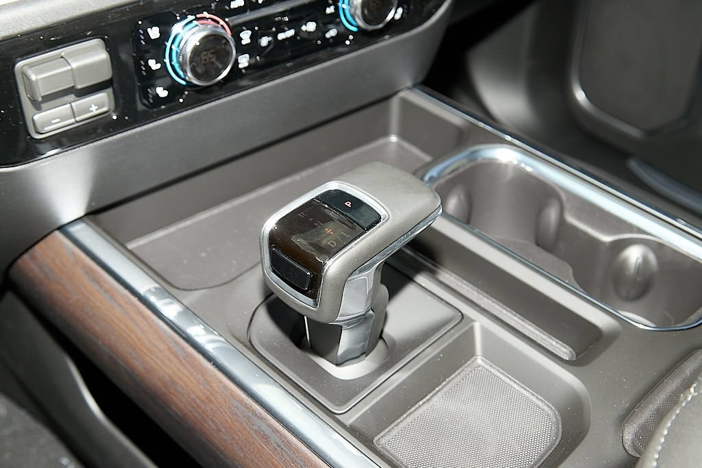 New 2026 Sterling Metallic GMC SLT image 32
