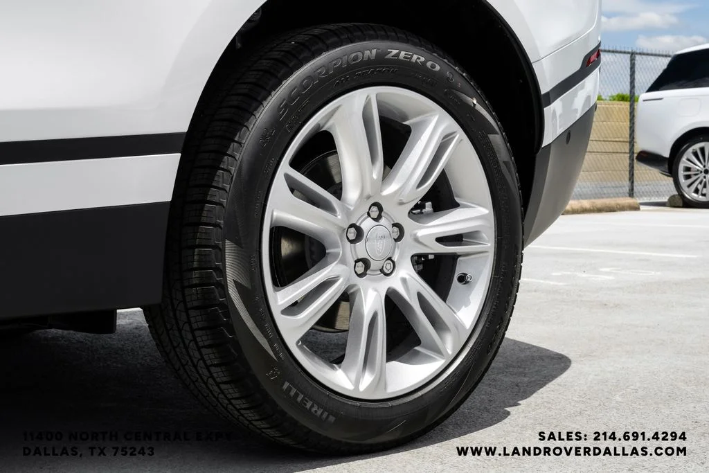 New 2026 Fuji White Land Rover S image 55
