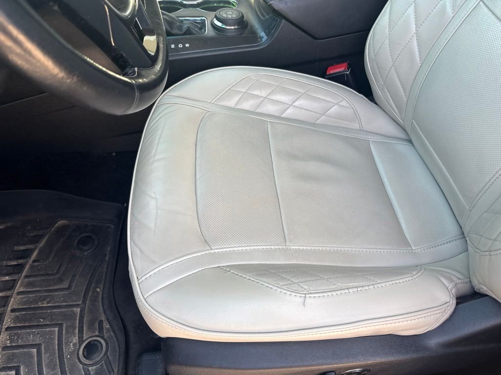 Used 2016 Black Ford Platinum image 12